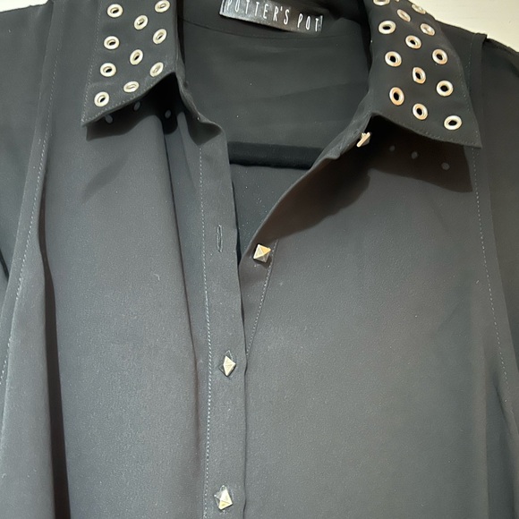 Potter’s Pot Sleeveless blouse - Picture 2 of 5